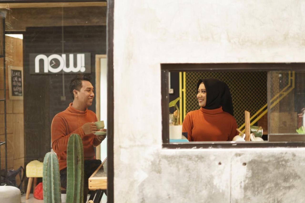 Happy House Bnb Bromo Backpacker Проболинго Экстерьер фото