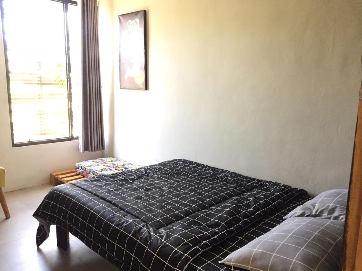 Happy House Bnb Bromo Backpacker Проболинго Экстерьер фото