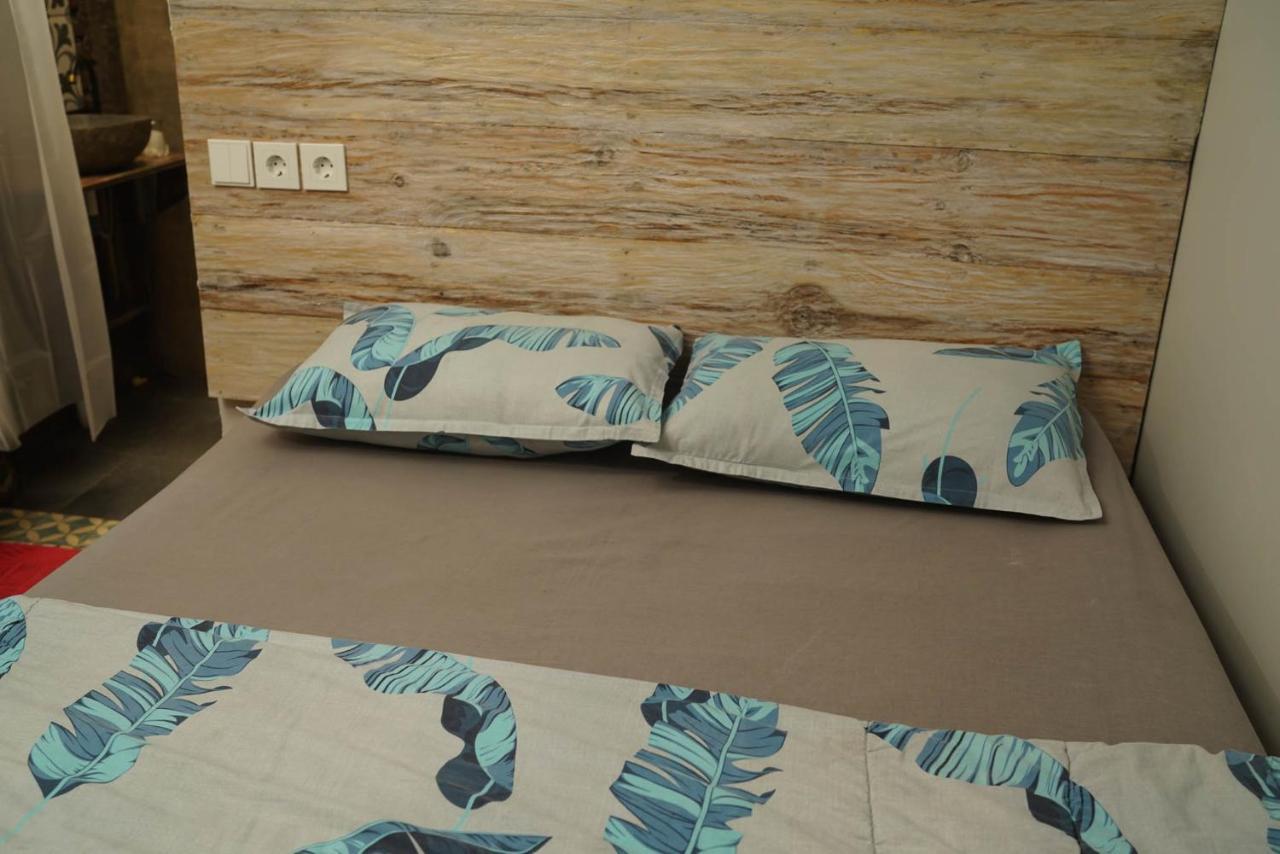 Happy House Bnb Bromo Backpacker Проболинго Экстерьер фото