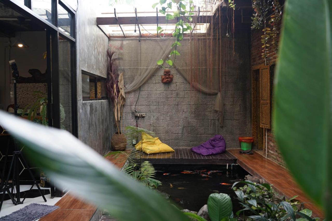 Happy House Bnb Bromo Backpacker Проболинго Экстерьер фото
