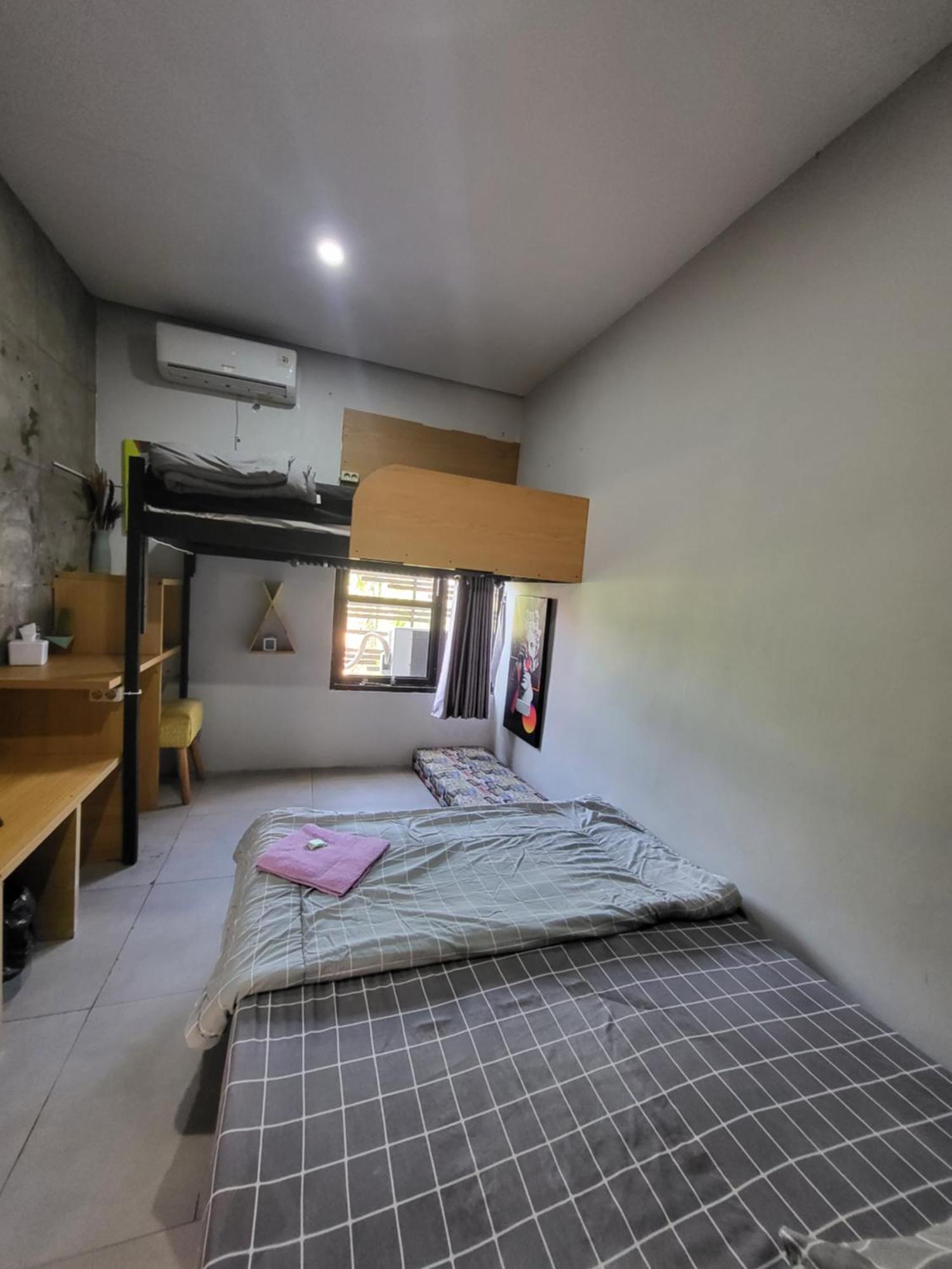 Happy House Bnb Bromo Backpacker Проболинго Экстерьер фото